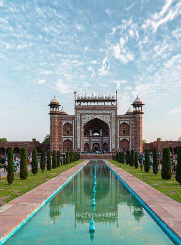 taj-mahal-entrance