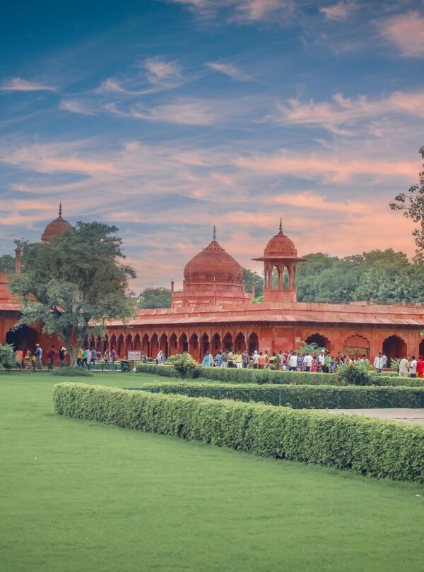 red fort garden